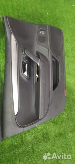 Обшивки дверей пара передние Volkswagen Passat Cc