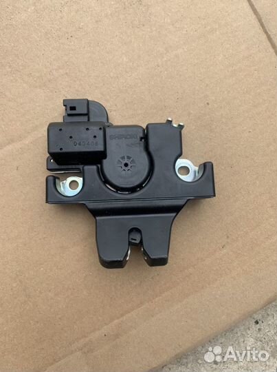 Замок багажника Toyota Crown Athlete GRS 184 182