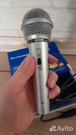 Студийный микрофон