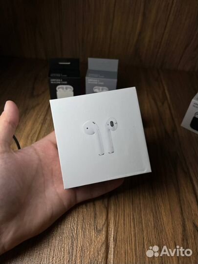 Airpods 2 Platinum Edition