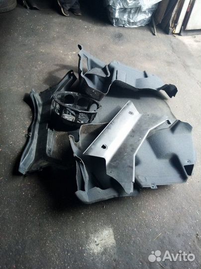 Обшивка багажника Mercedes-Benz С240 W203 M112.912