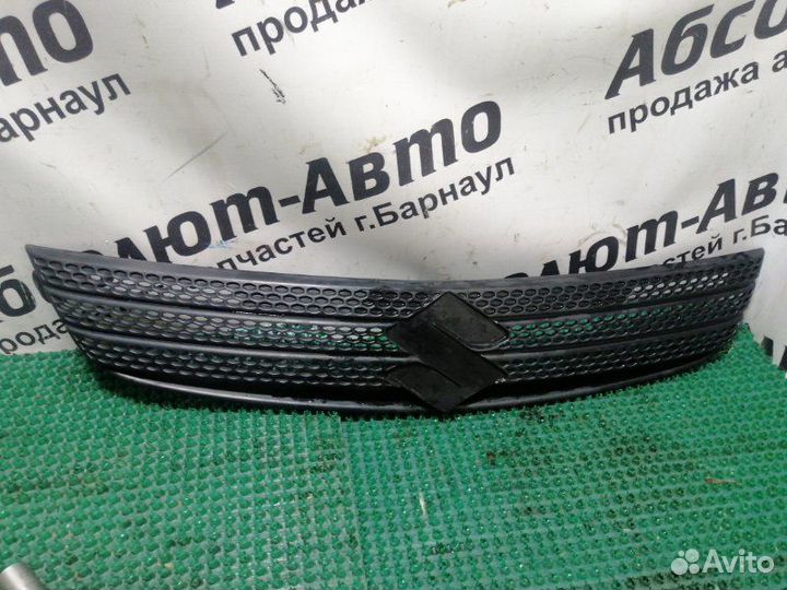 Решетка радиатора Suzuki Sx4 YB11S