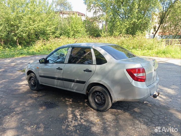 LADA Granta 1.6 МТ, 2015, 230 000 км