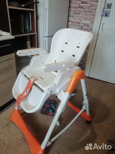 Стульчик для кормления со столиком