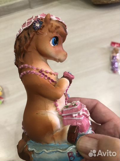 Статуэтка лошадка