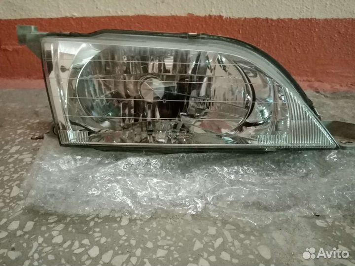 Фара Toyota Vista 1994-1998 SV40 4S-FE, правая