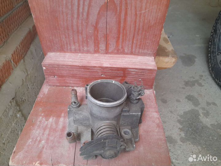 Дроссельная заслонка