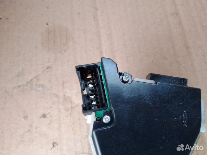 Подрулевой переключатель дворников передний правый