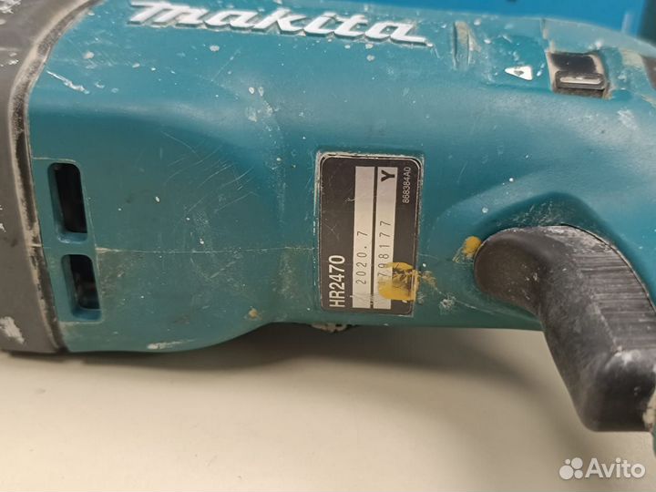 Перфоратор Makita HR2470