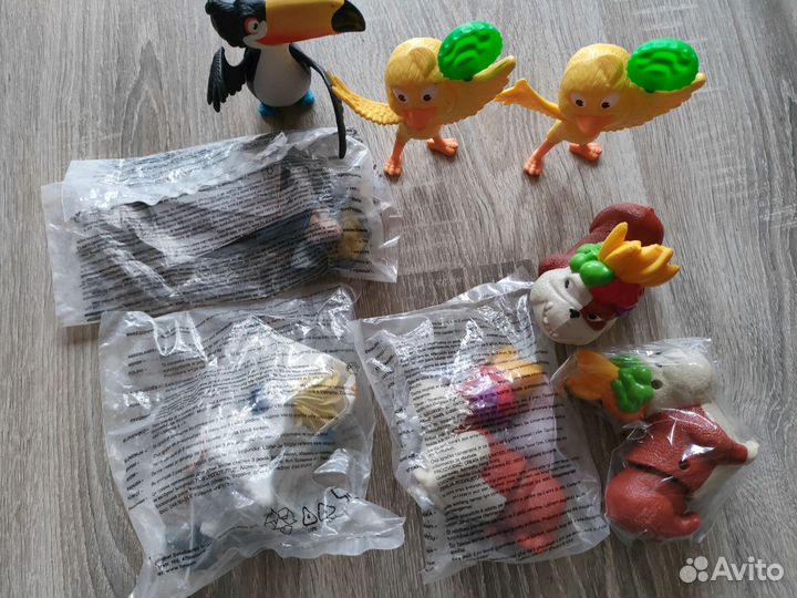 Игрушки из Макдональдс Рио