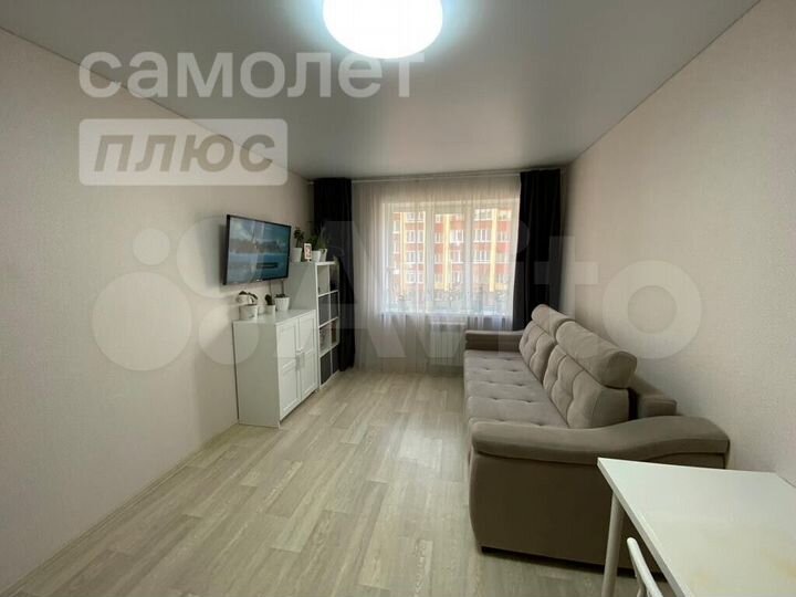 2-к. квартира, 42 м², 3/6 эт.