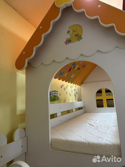 Продам двухярусную кровать