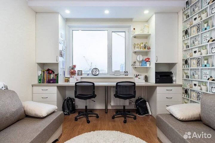 Детский письменный стол