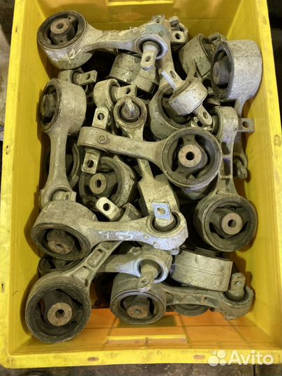 Honda Civic 5d Подушки двигателя верхняя