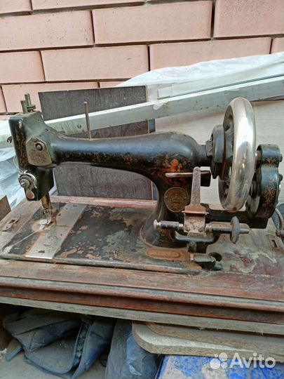 Швейная машинка зингер бу