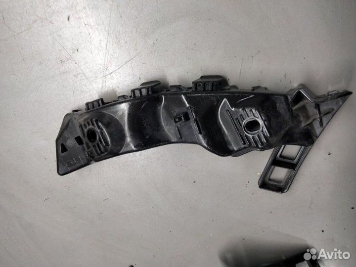 Кронштейн бампера передний правый Ssang Yong