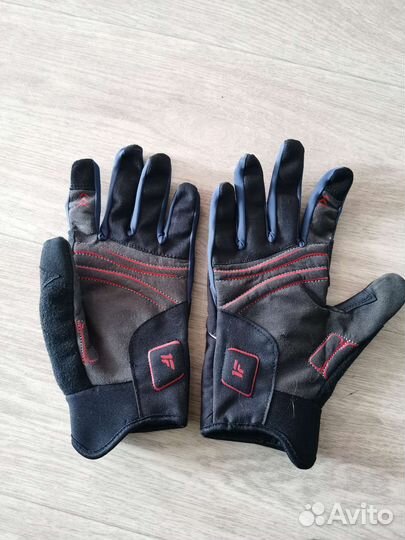 Перчатки