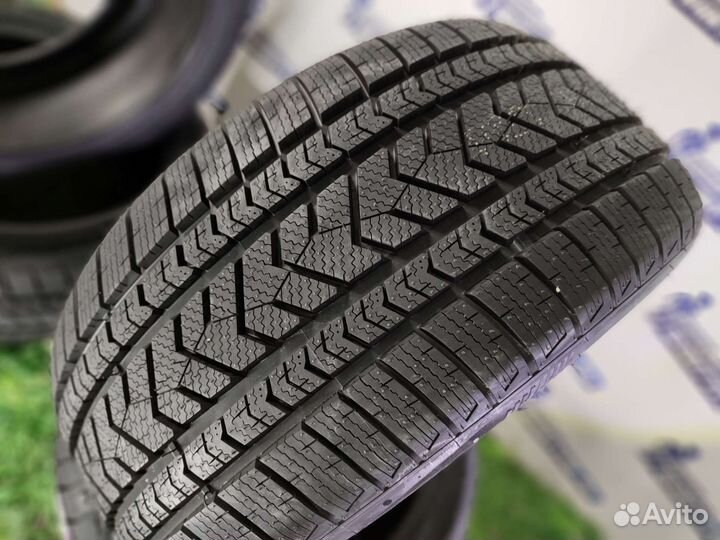 Tourador Winter Pro TSU1 275/35 R20 102V