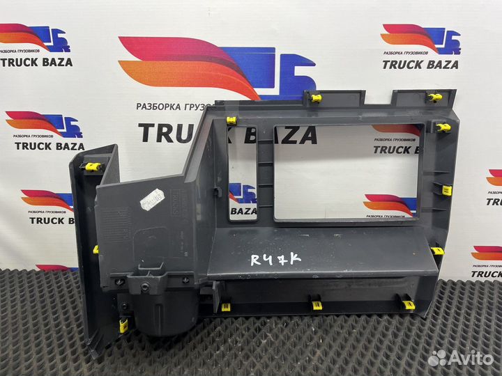 82705868 Панель торпеды Renault T