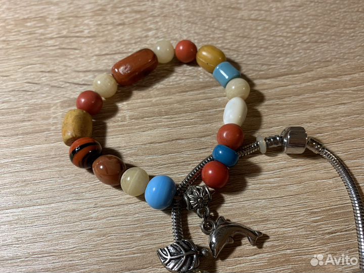 Браслет с шармами