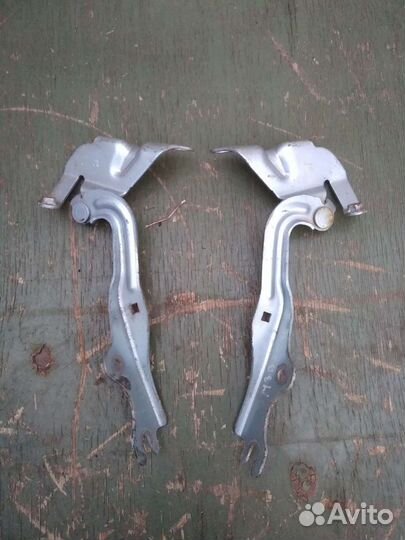 Петли капота Mazda 3 BK 2003-2009