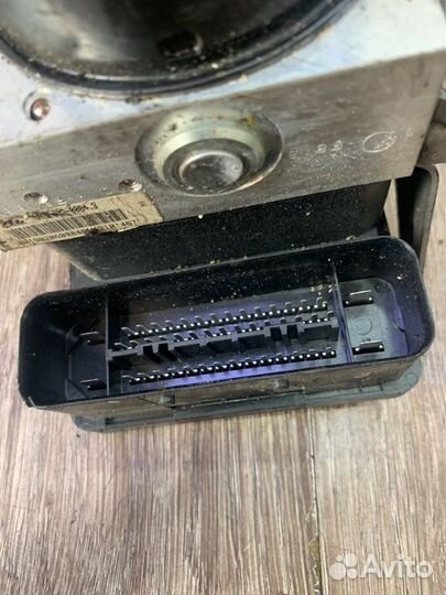 Блок abs Bmw 1 Series 2006