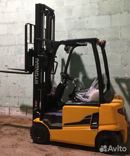Вилочный погрузчик Hyundai 18B-9, 2023