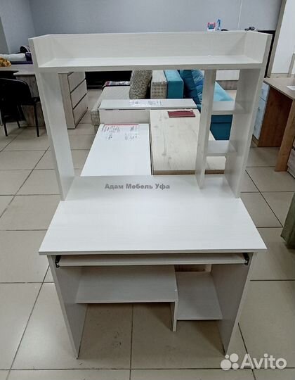 Стол компьютерный