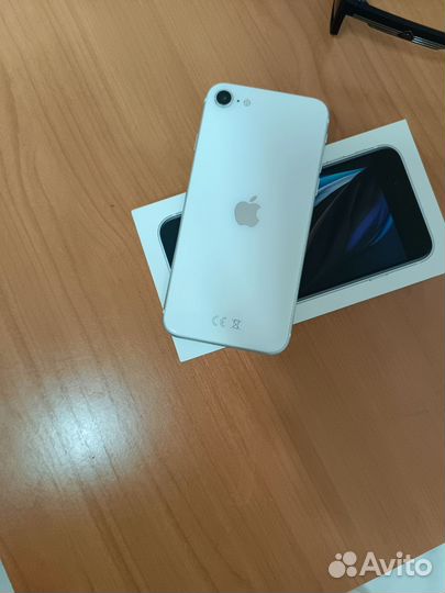 iPhone SE (2020), 64 ГБ