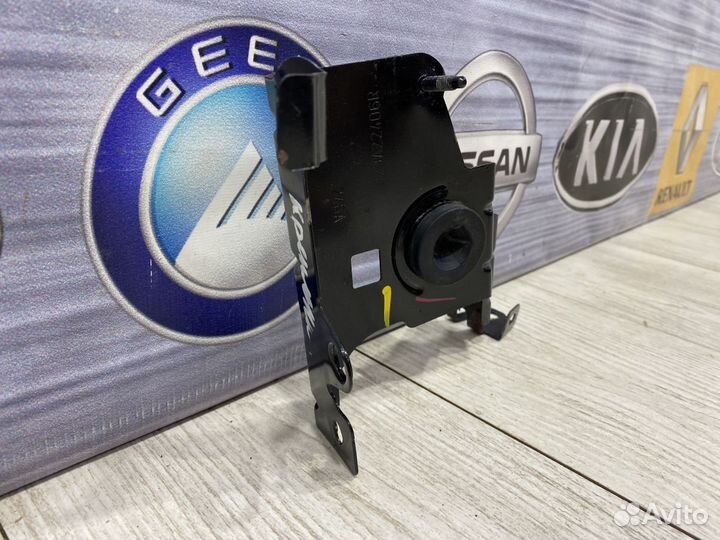 Кронштейн renault duster