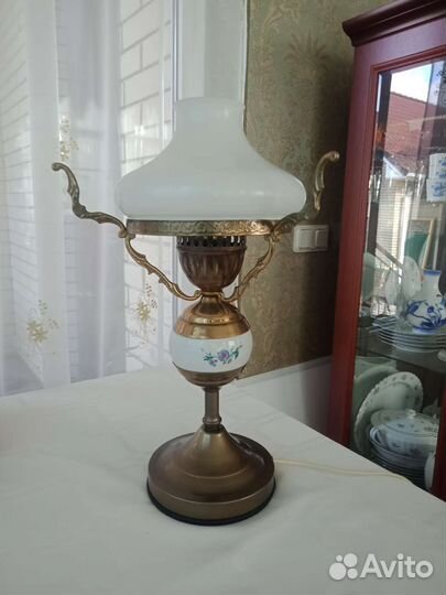 Настольная лампа времен СССР
