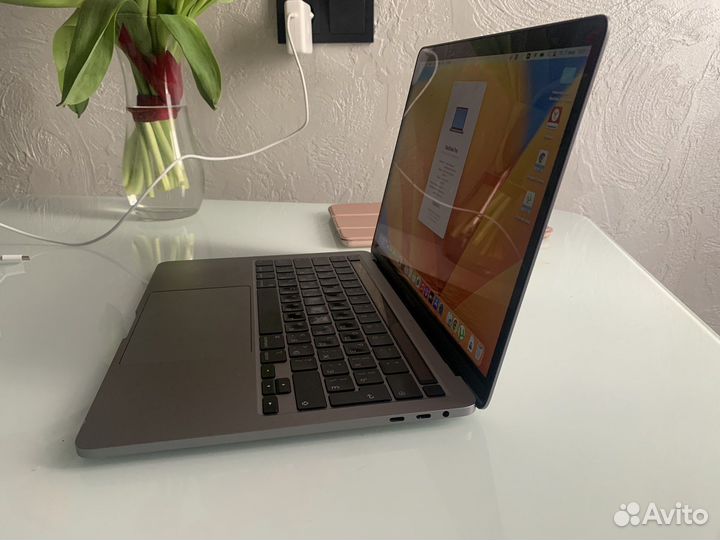 Apple MacBook Pro 13 2020 i5 16gb (226 циклов)