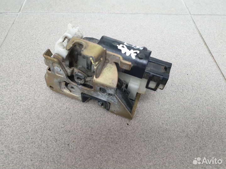 Renault Kangoo.Рено Канго.Замок L зад.сдвижн.двери