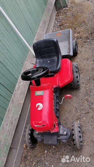 Детский трактор с прицепом