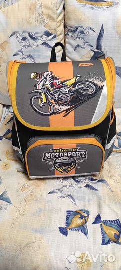 Школьный рюкзак