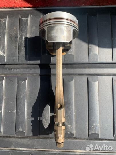 Поршень Volkswagen Touareg NF 3,6