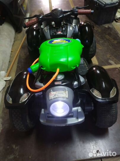 Детский квадроцикл на аккумуляторе