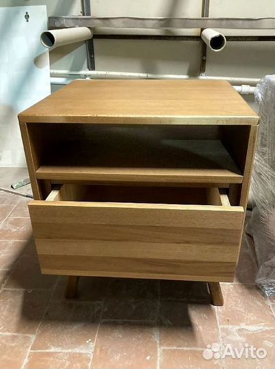 Деревянный комод