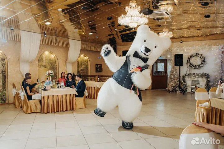 Белый мишка поздравляет, анимация