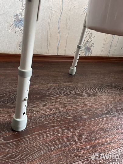 Санитарный стул туалет