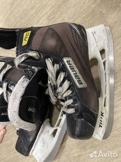 Коньки хоккейные