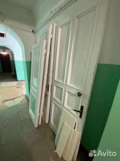 Двери межкомнатные из массива бу