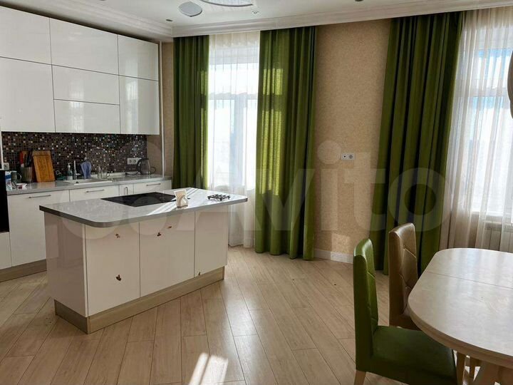4-к. квартира, 164 м², 10/14 эт.