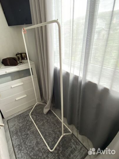 Вешалка металлическая