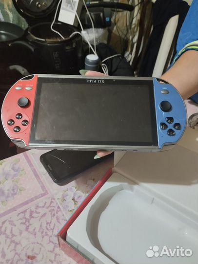 Игровая консоль