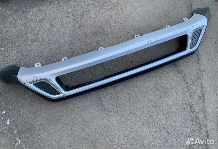 Накладка переднего бампера Outlander 3