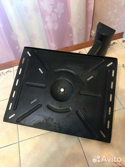 Металическая полка с поворотным механизмом