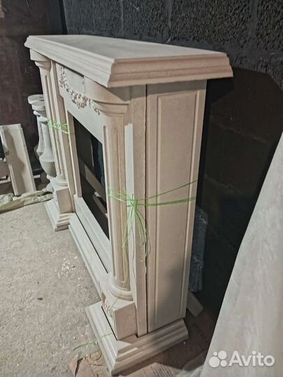 Камин из бетона королевский