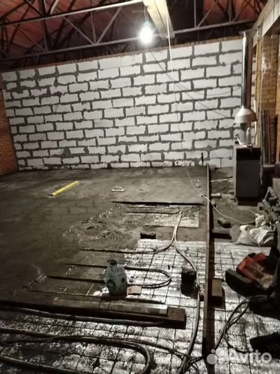 Стяжка пола, бетонные работы