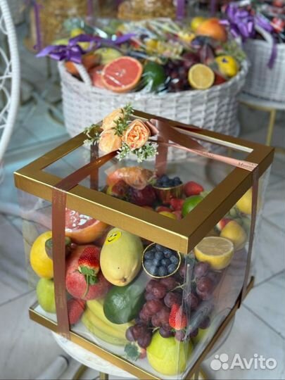 Фруктовая корзина подарок